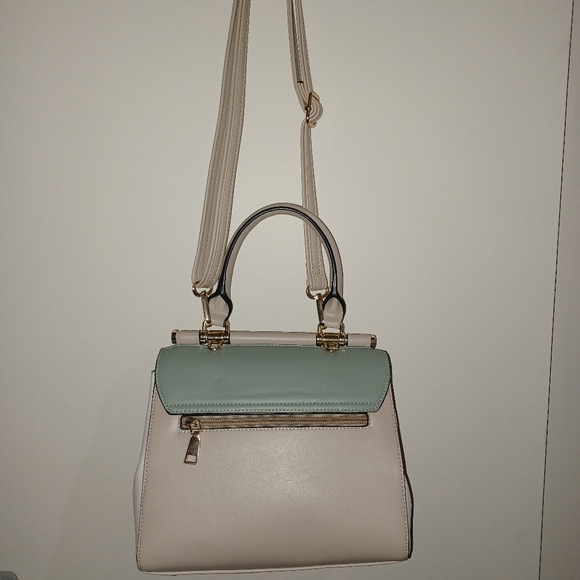 Purse - Picture 2 of 4